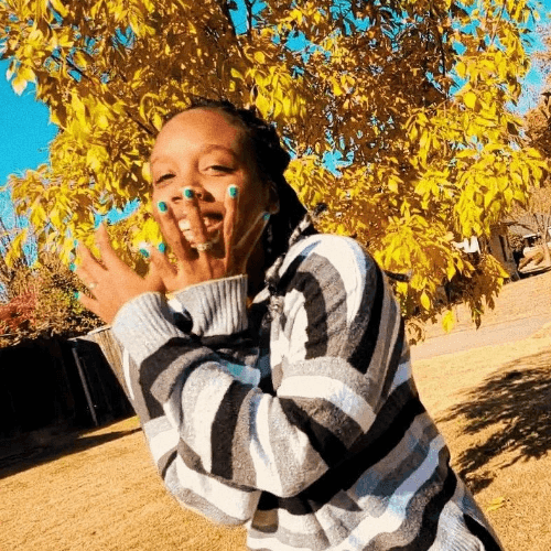 Maia (my-ee-uh) avatar